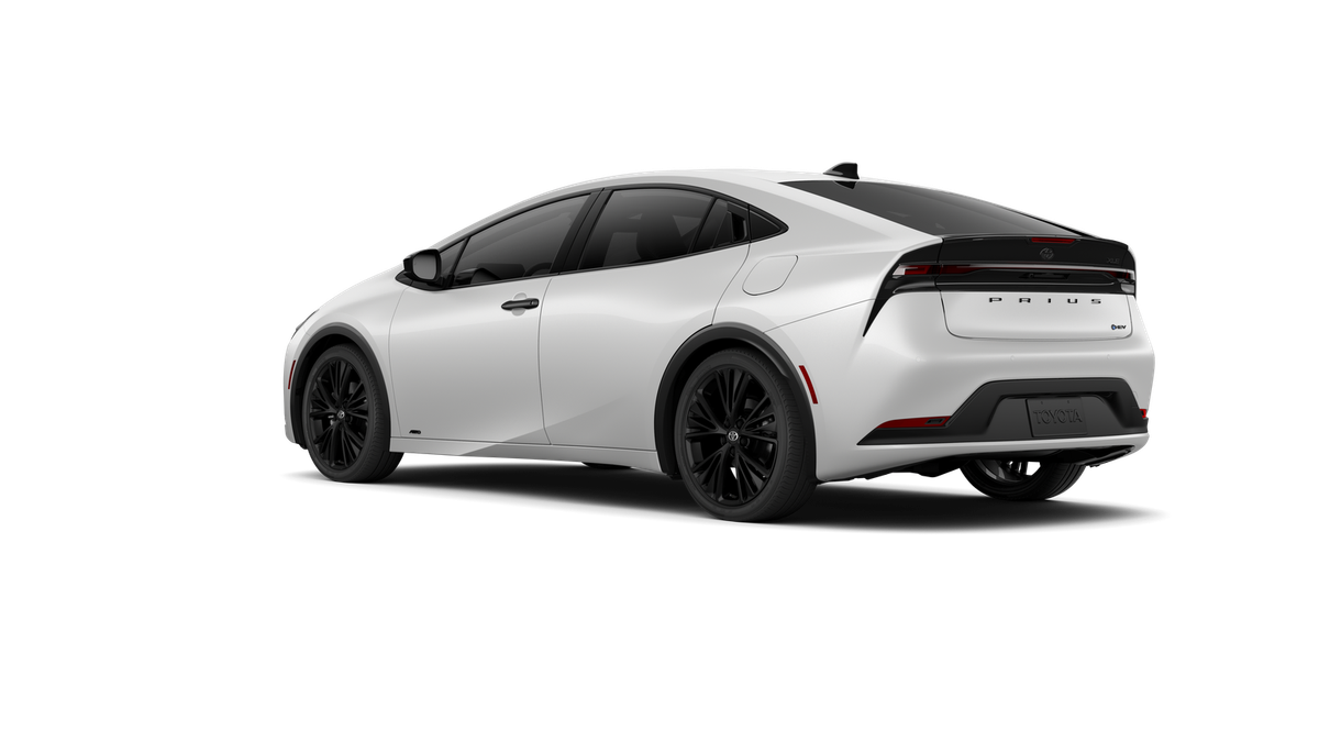 New 2027 Wind Chill Pearl Toyota Nightshade AWD image 6