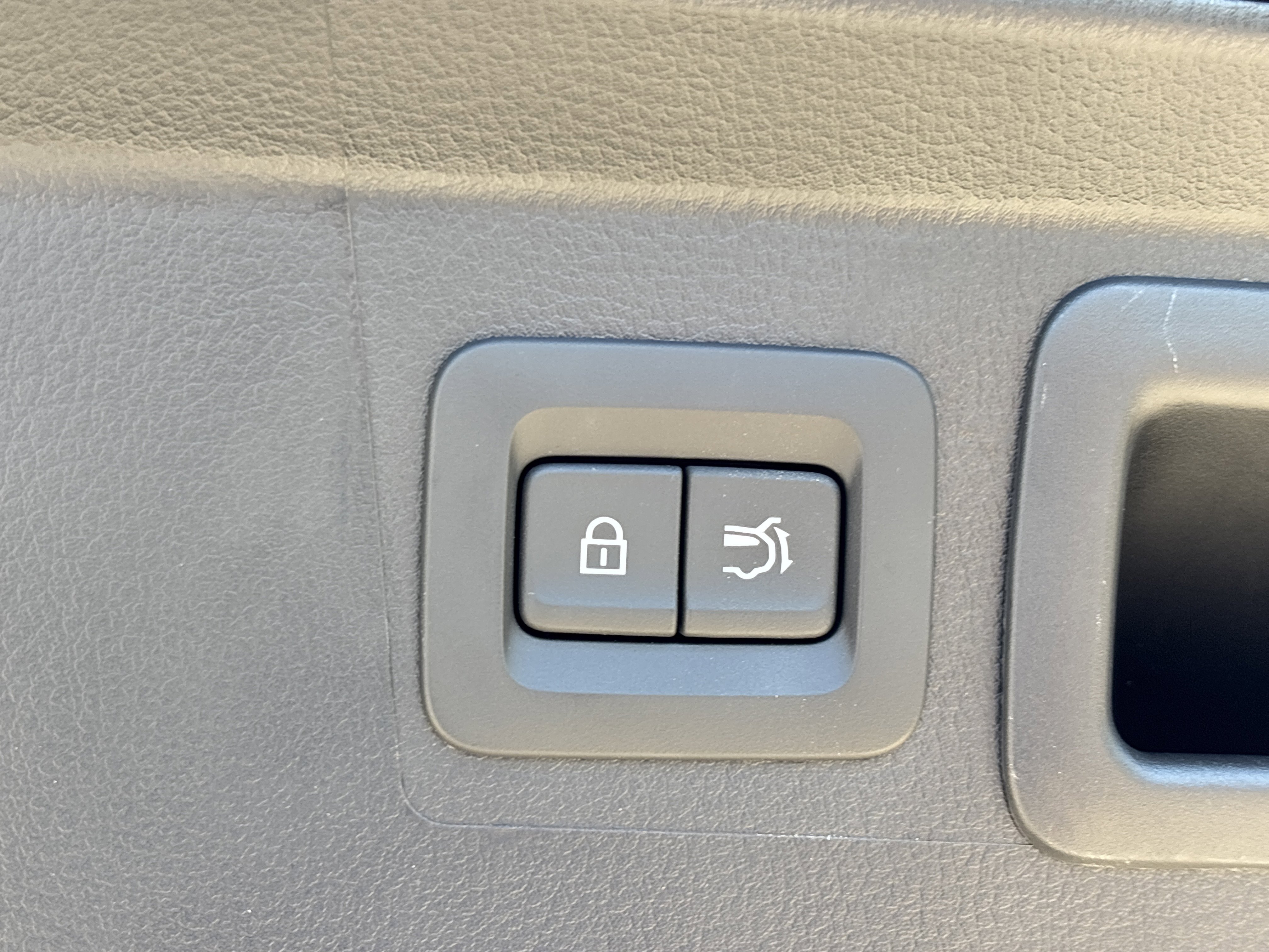 2026 Mazda CX-50 Premium - Photo 8