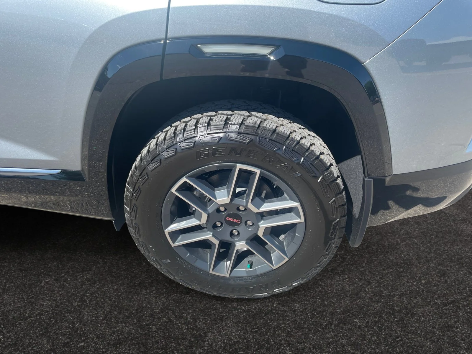 New 2027 Sterling Metallic GMC AWD AT4 image 9
