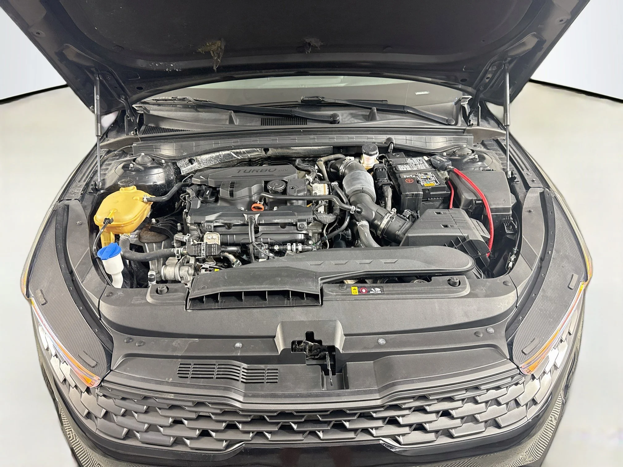 Used 2022 Ebony Black Kia LX image 34