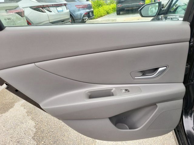 Certified Used 2023 Black Hyundai SEL image 9