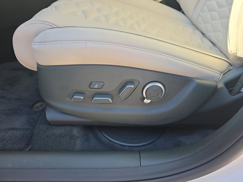 New 2026 White Genesis 3.5T E-SC MHEV image 10