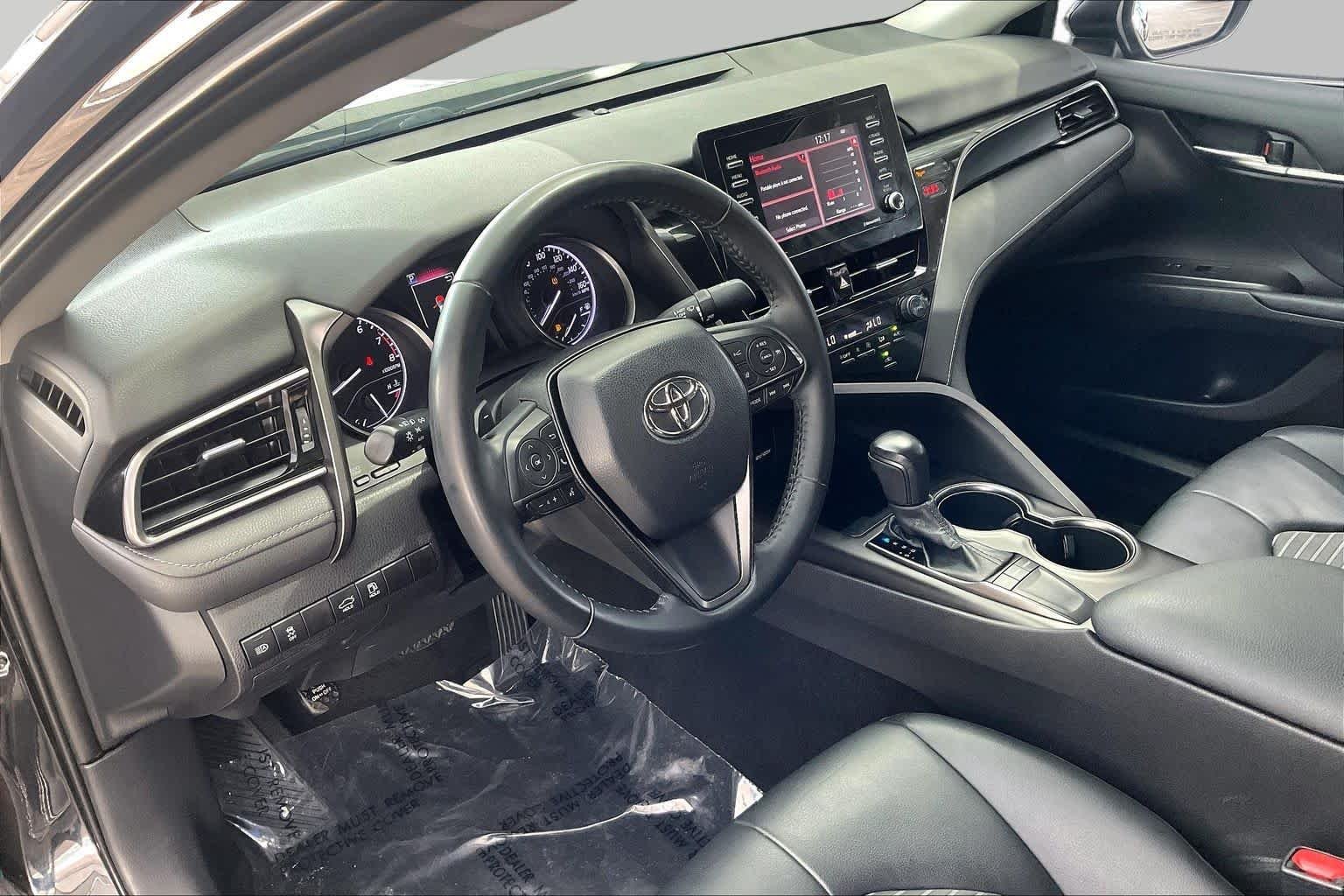 Used 2022 Midnight Black Metallic Toyota SE image 18