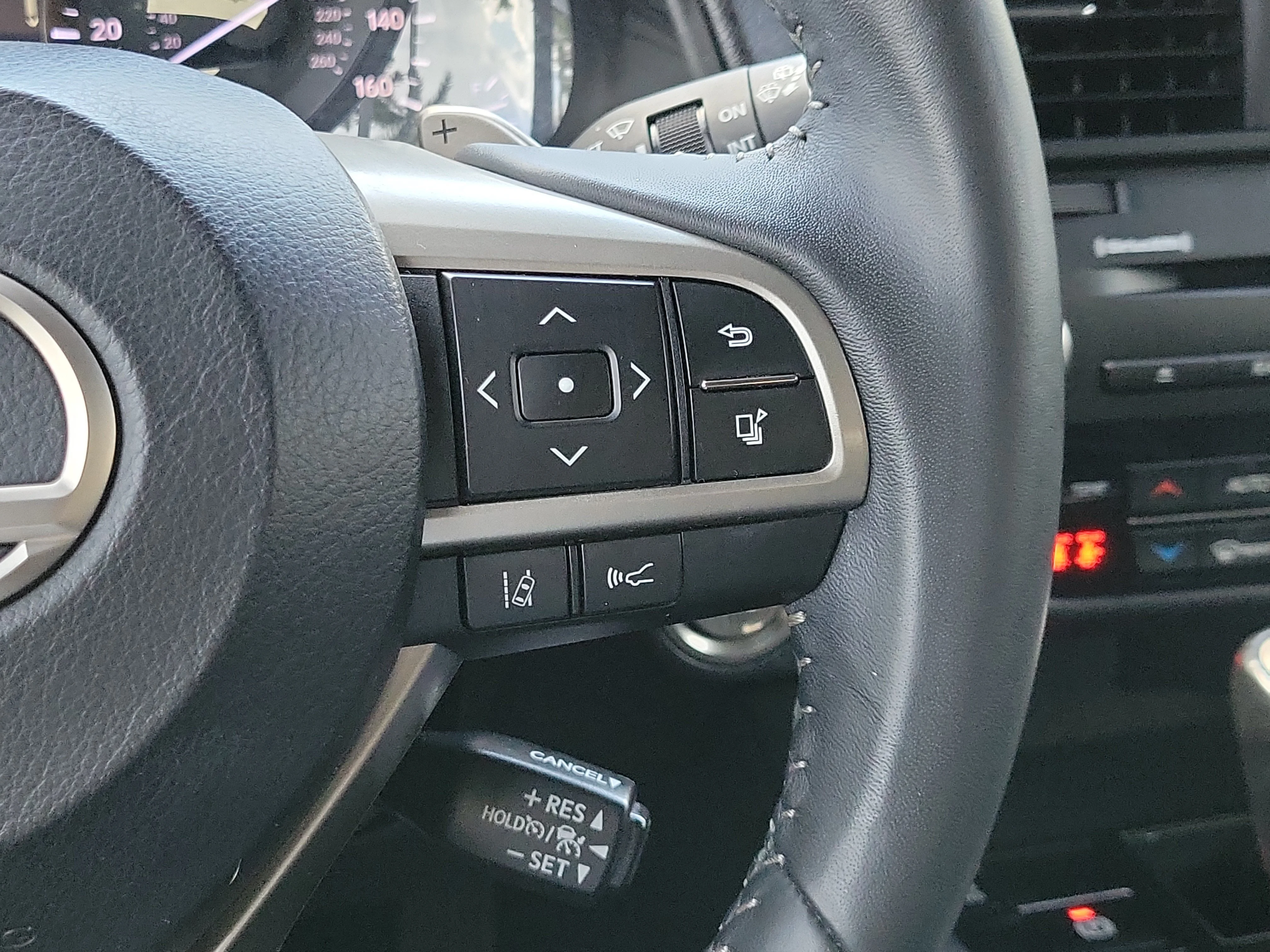Used 2020 White Pearl Lexus RX 350 image 20