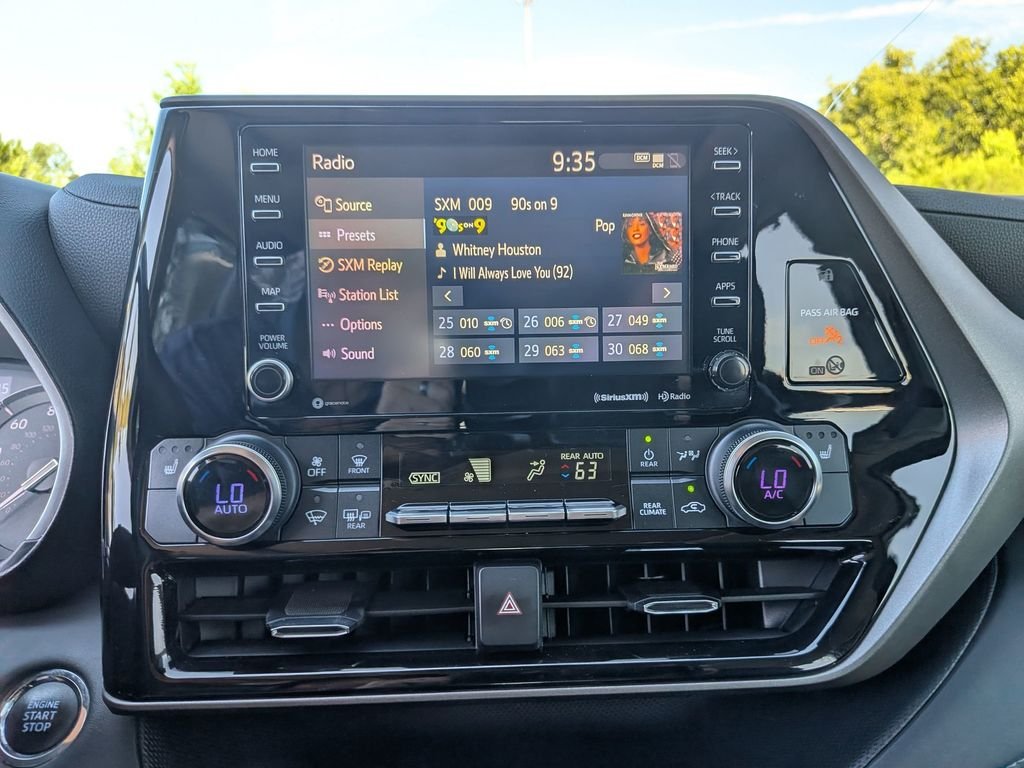 Used 2022 Gray Toyota XLE image 27