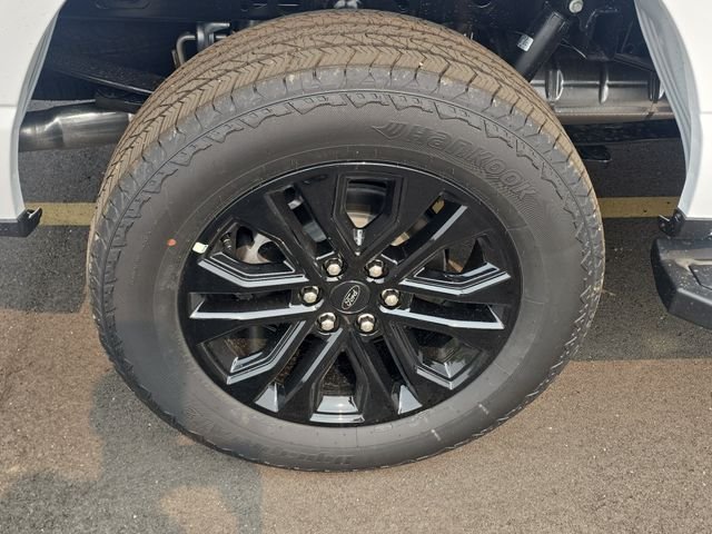 New 2026 Oxford White Ford Lariat® image 37