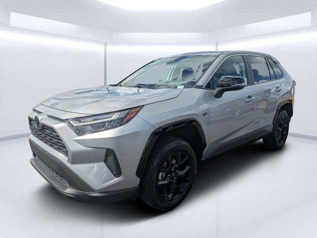 Used 2025 Silver Sky Metallic Toyota LE image 7