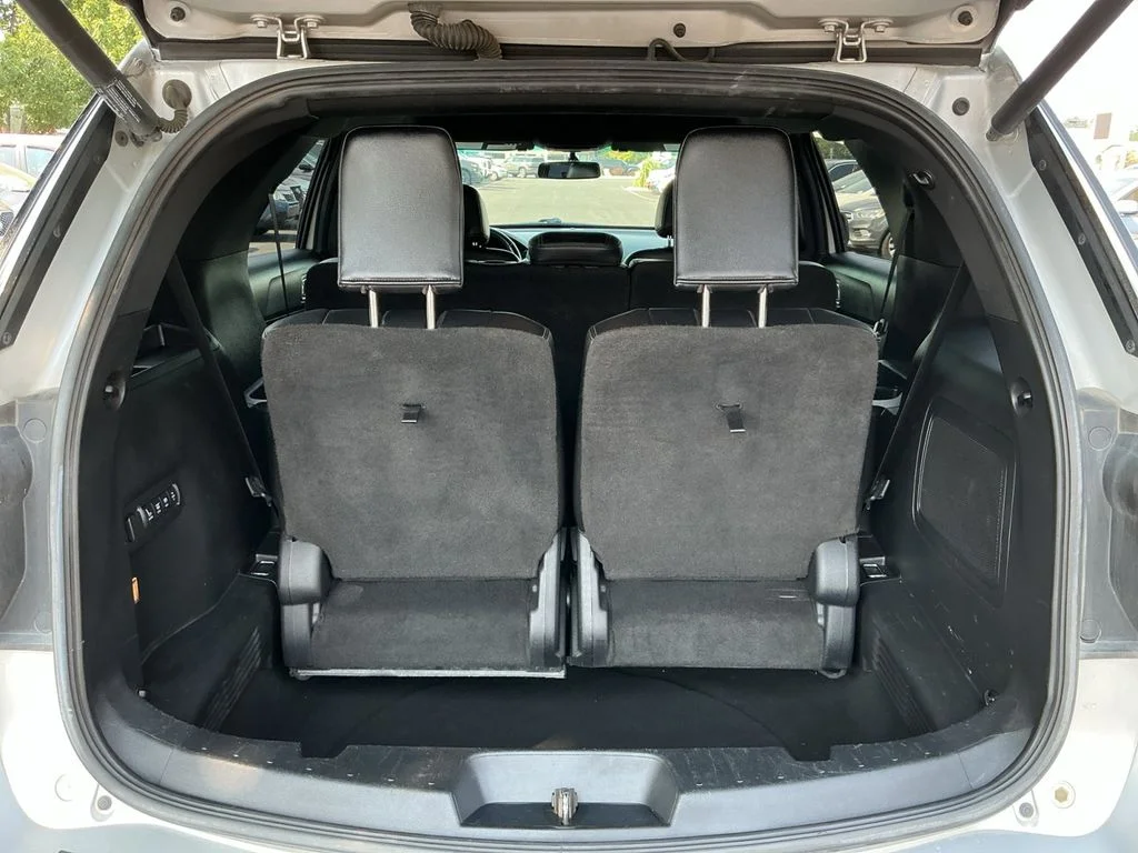 Used 2016 Silver Ford Limited image 22