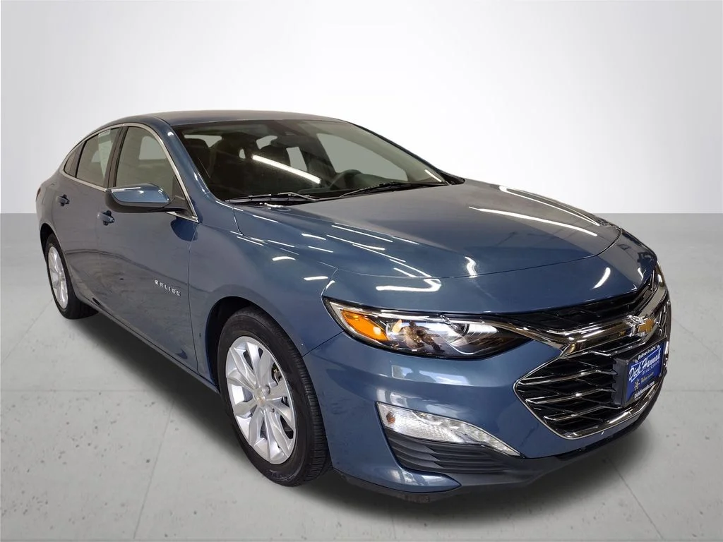 Used 2024 Blue Chevrolet LT image 4