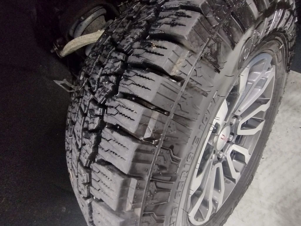 Used 2021 Blue GMC AT4 image 9