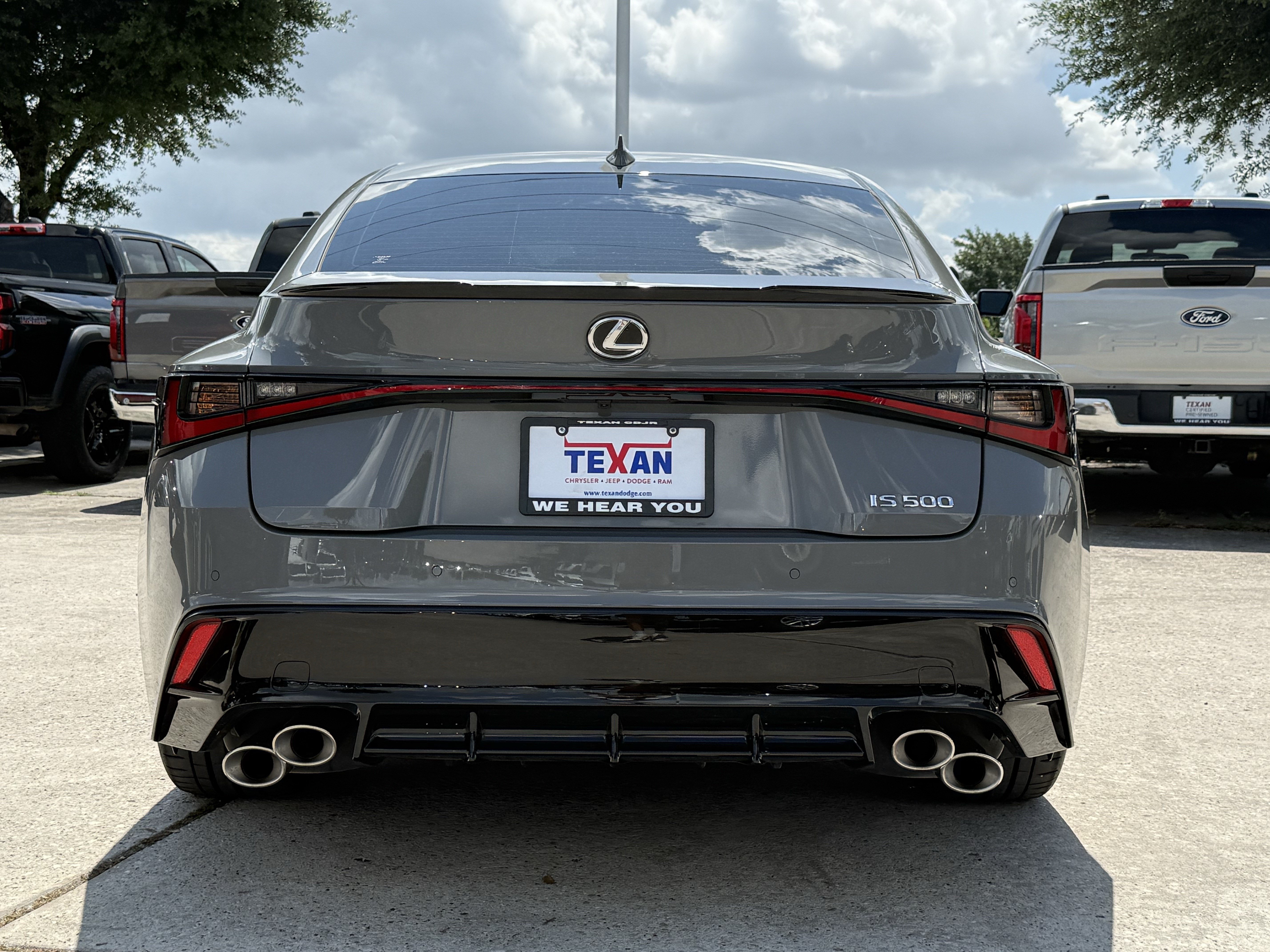 Used 2025  Lexus  image 5