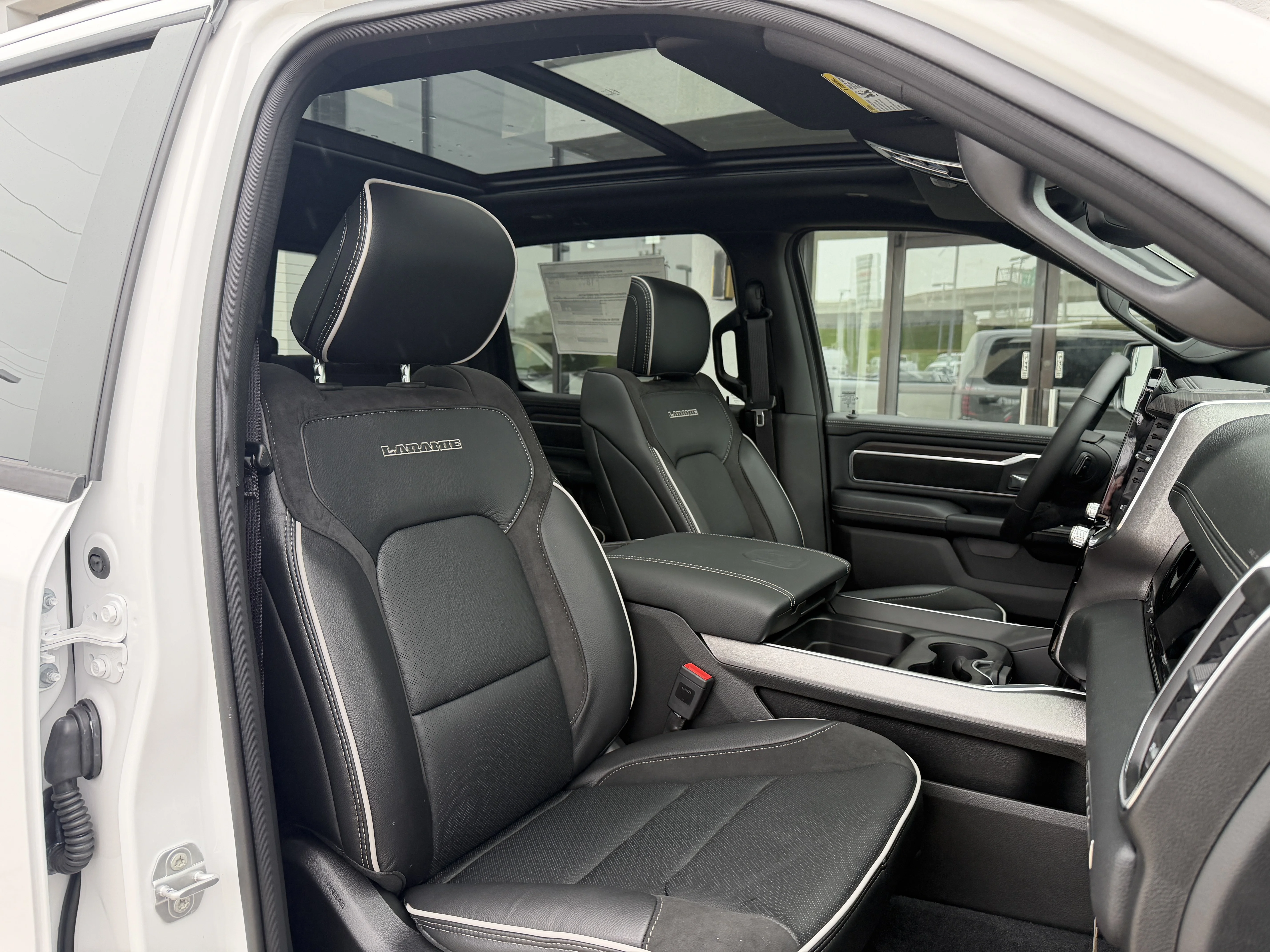 New 2026 Bright White Clear-Coat Exterior Paint RAM Laramie image 25