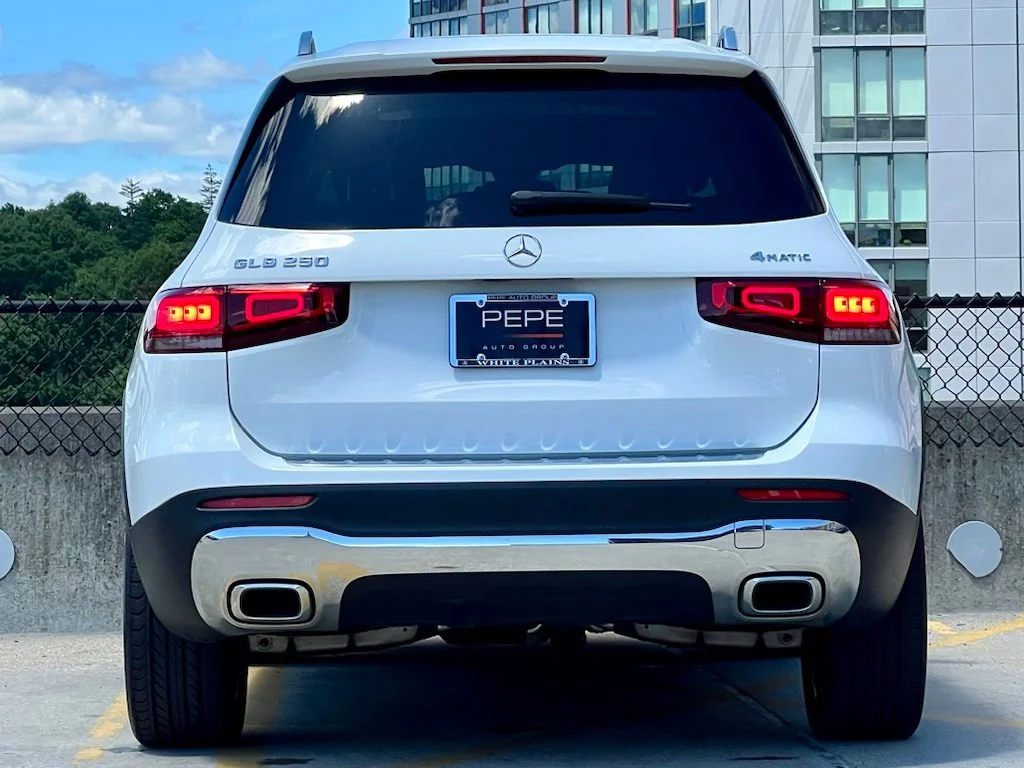 Certified Used 2023  Mercedes-Benz GLB 250 image 7