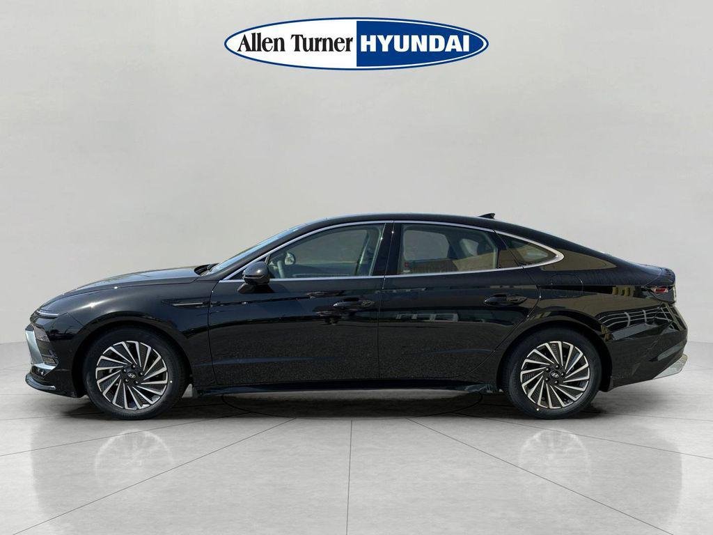 New 2026 Serenity White Hyundai XRT AWD image 4