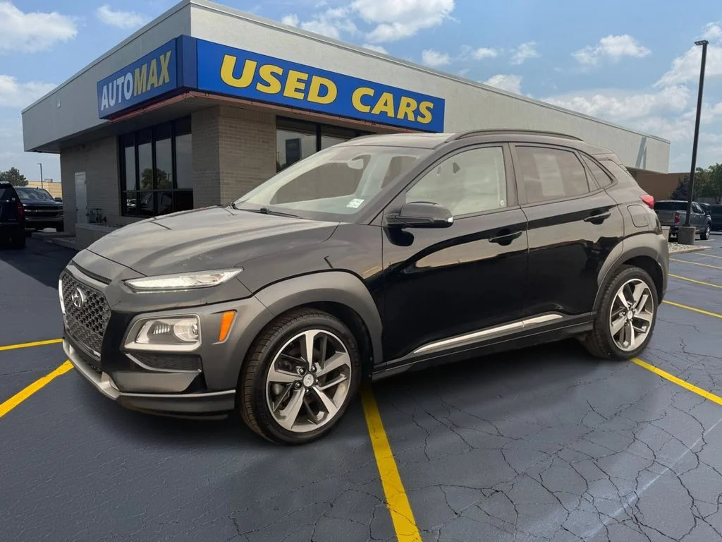 Used 2018 Ultra Black Hyundai Limited image 1