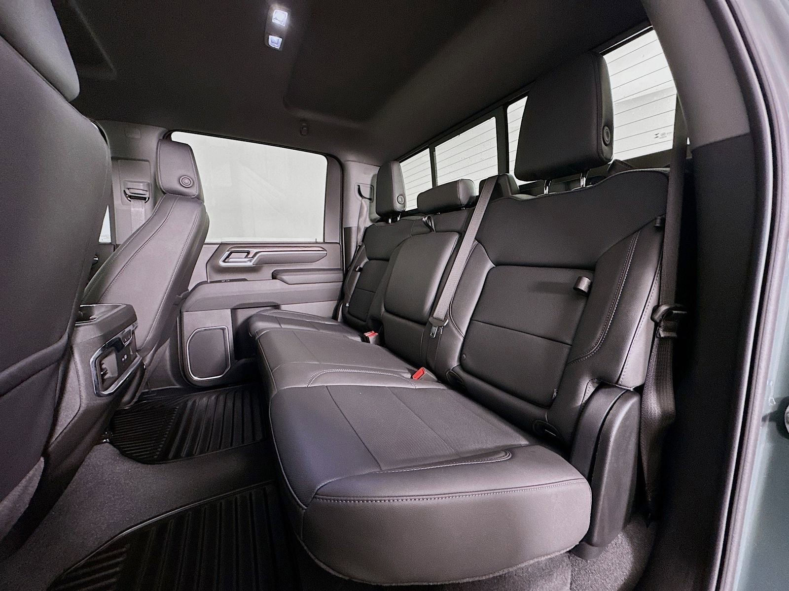 2025 Chevrolet Silverado 2500 HD LTZ - Photo 26