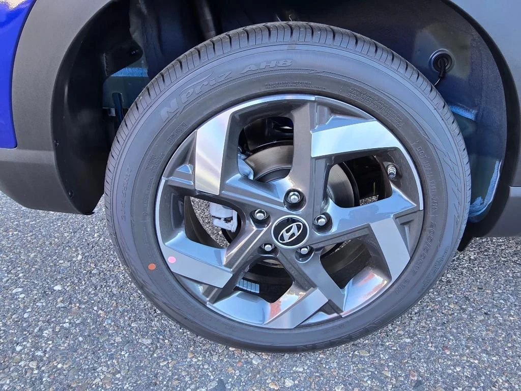2025 Hyundai Venue SEL - Photo 10