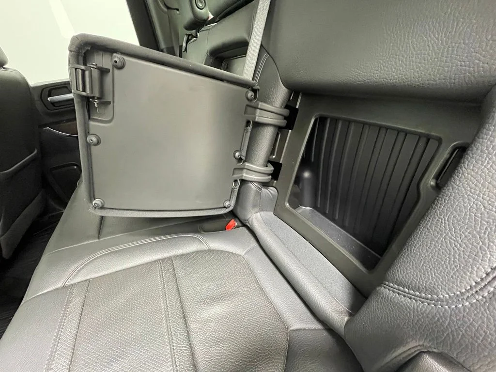 Used 2021 White GMC Denali image 16