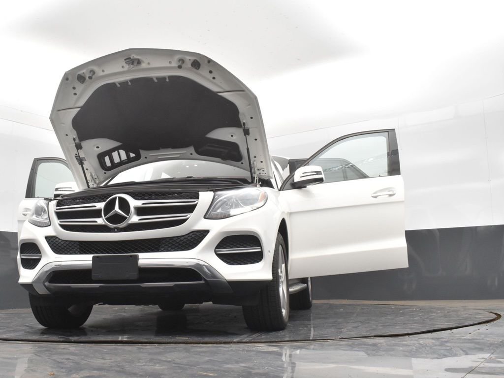 Used 2019 White Mercedes-Benz GLE 400 image 37