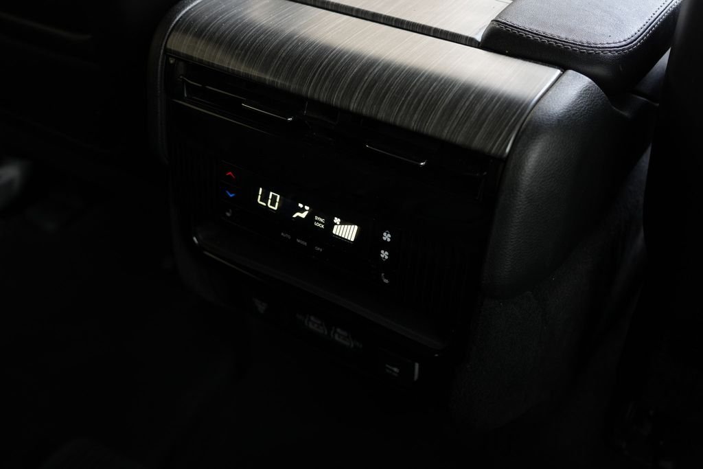 Used 2024 White Jeep Series II image 21