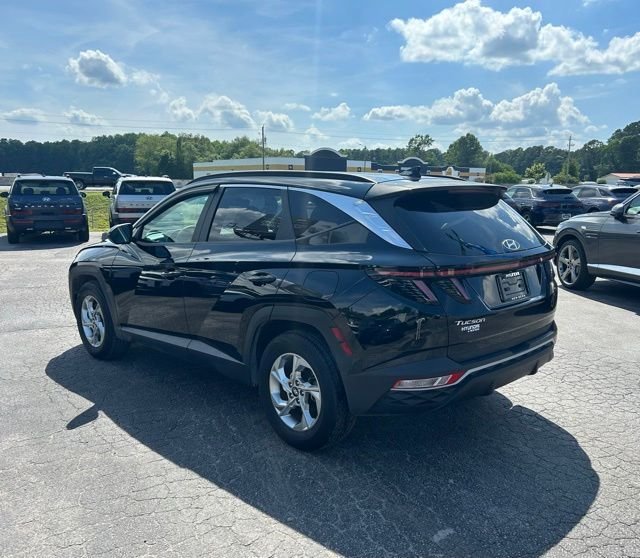 Used 2022 Black Hyundai SEL image 3
