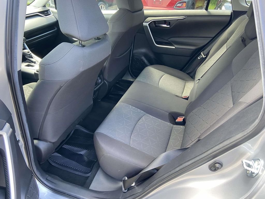 Used 2021 Silver Toyota XLE image 15