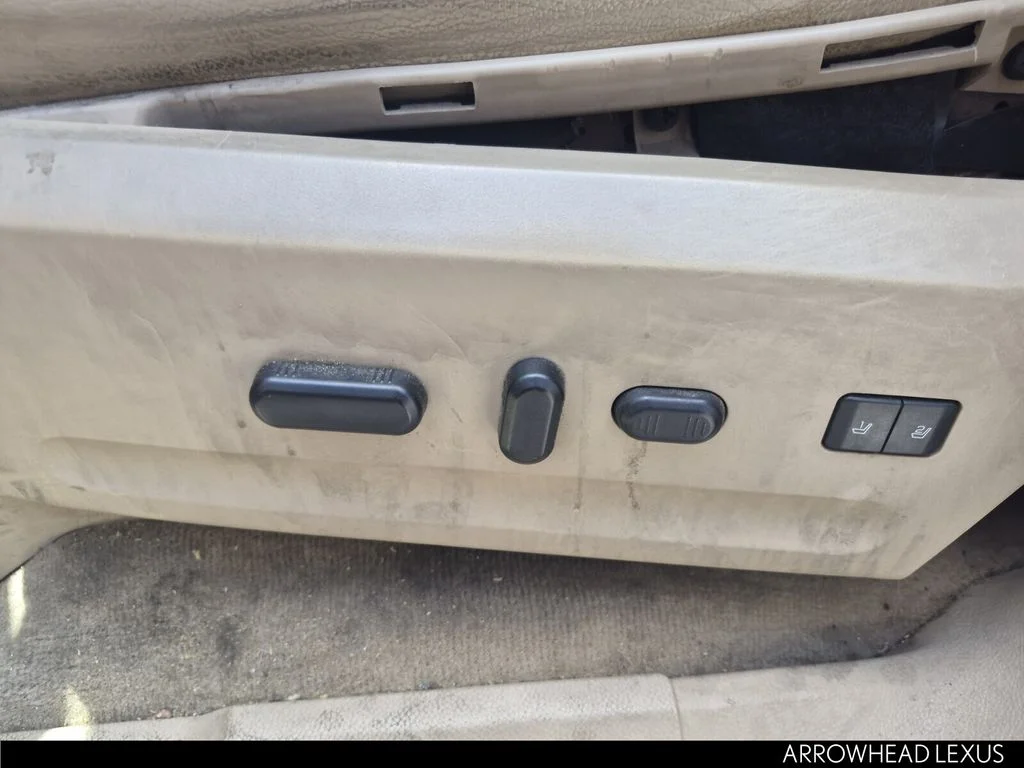 Used 2011 White Ford XLT image 19