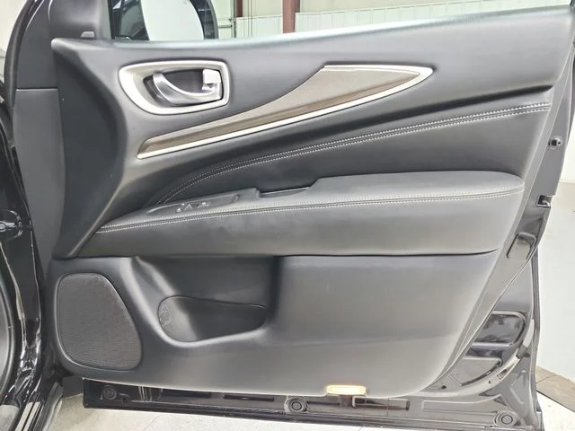 Used 2020 Black INFINITI LUXE image 44