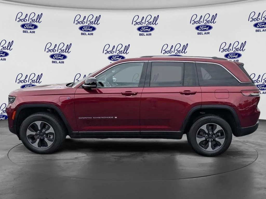 Used 2022 Velvet Red Pearlcoat Jeep 4xe image 6