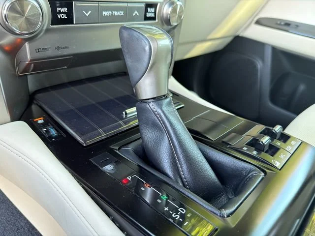 Used 2020 Gray Lexus GX 460 Premium image 32