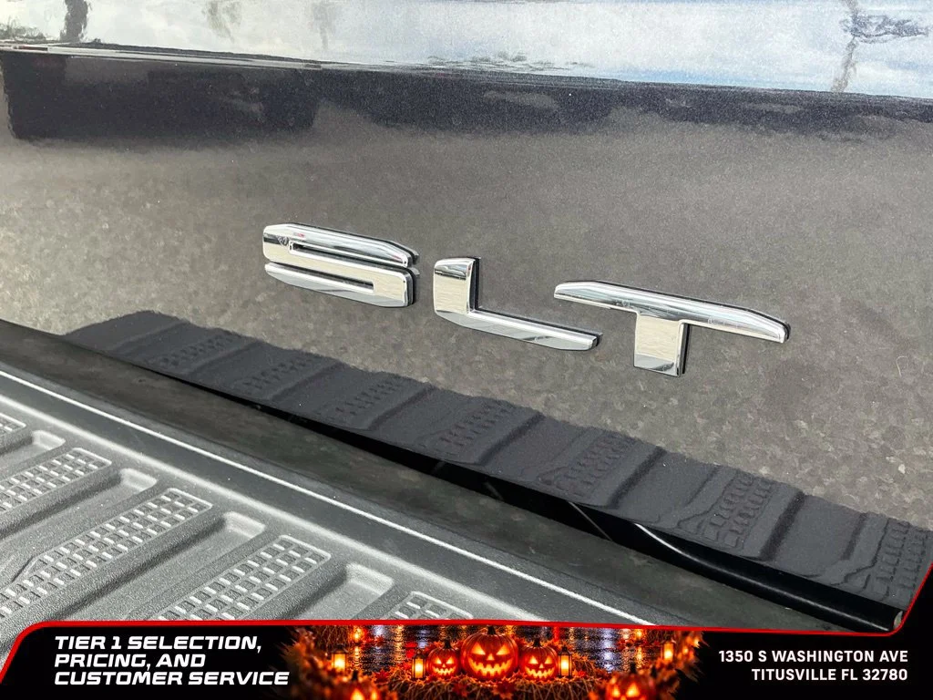 Certified Used 2025 Titanium Rush Metallic GMC SLT image 20