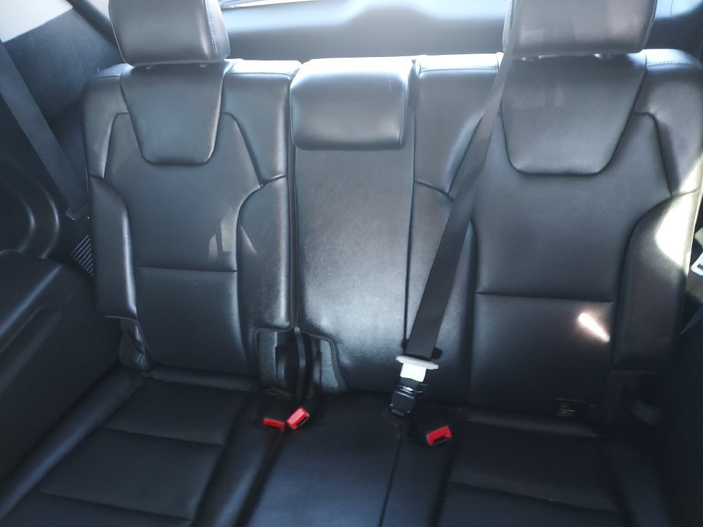 Used 2022 White Kia EX image 25