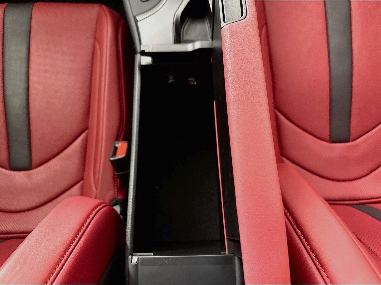 Used 2024 Iridium w/ Obsidian Roof Lexus UX 250h F SPORT Handling image 35
