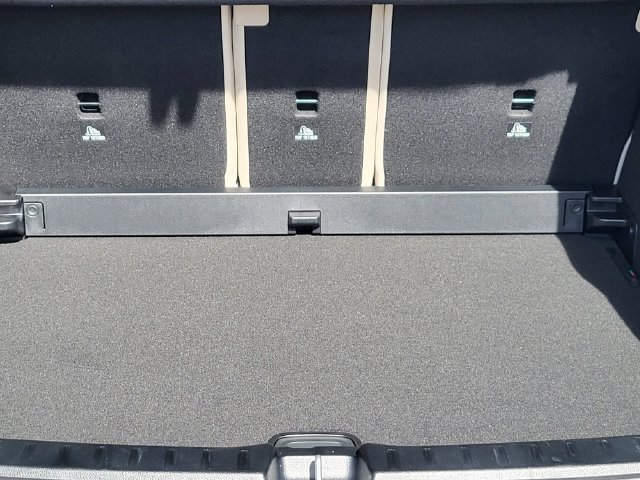 New 2026 Mountain Grey Metallic Mercedes-Benz GLA 250 image 15
