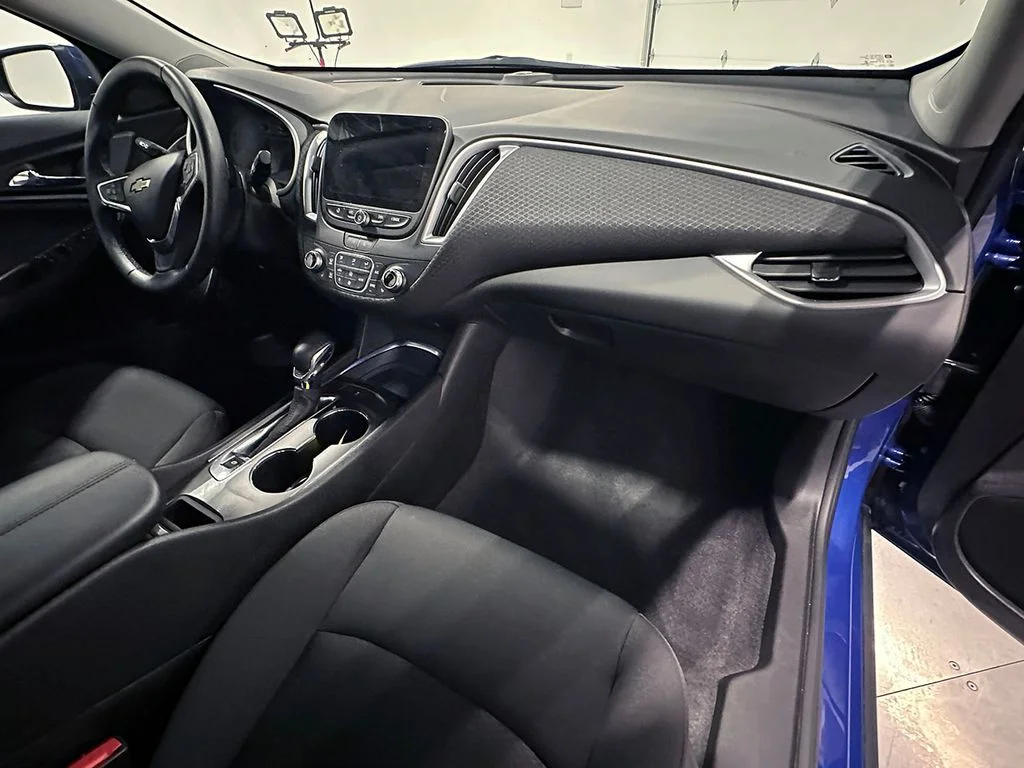 Used 2023 Blue Chevrolet LT image 26