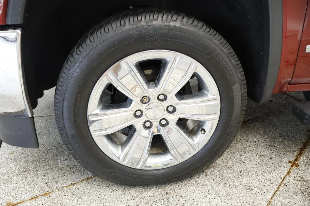 Used 2018 Red GMC SLT image 12