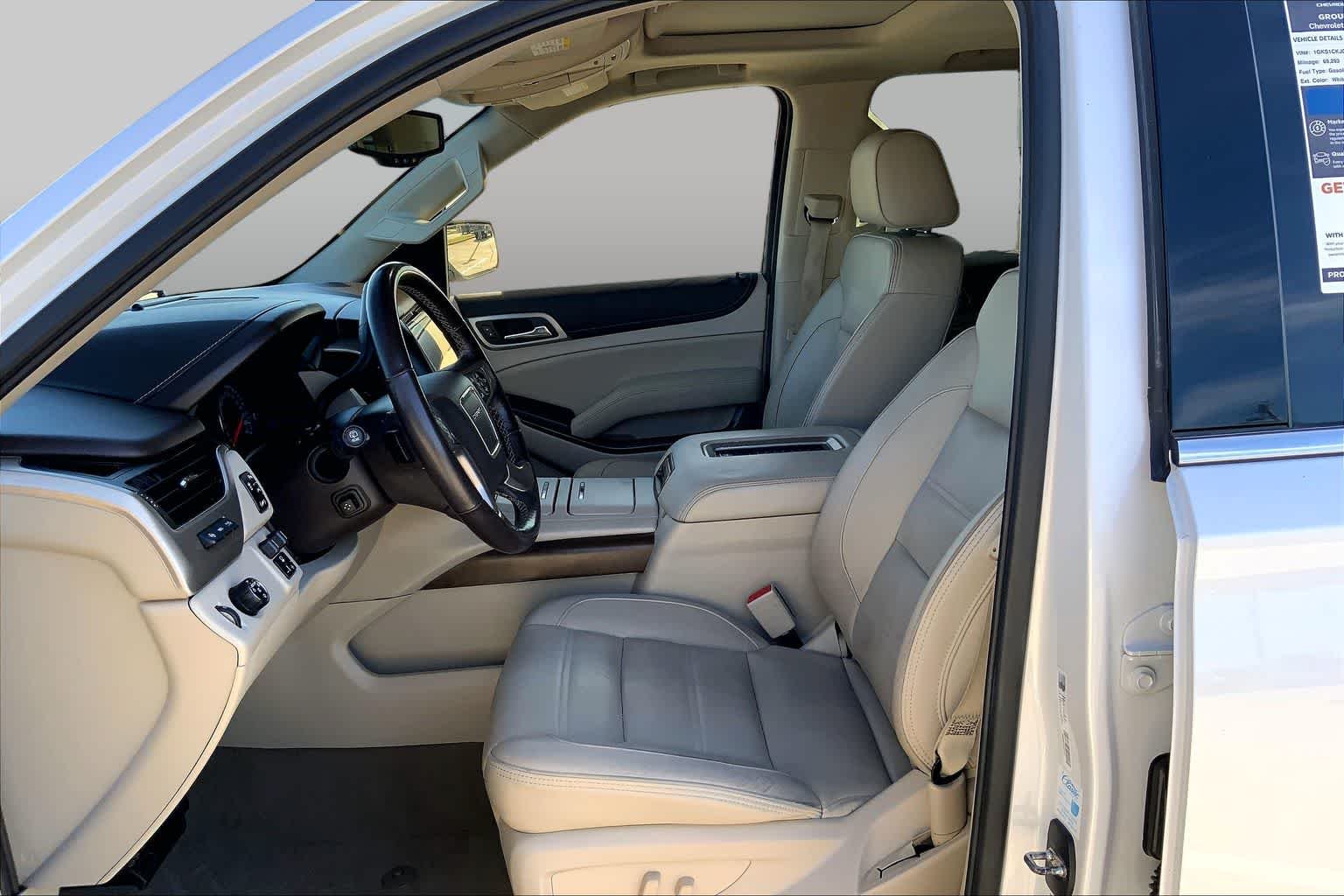 Used 2019 White Frost Tricoat GMC Denali image 8