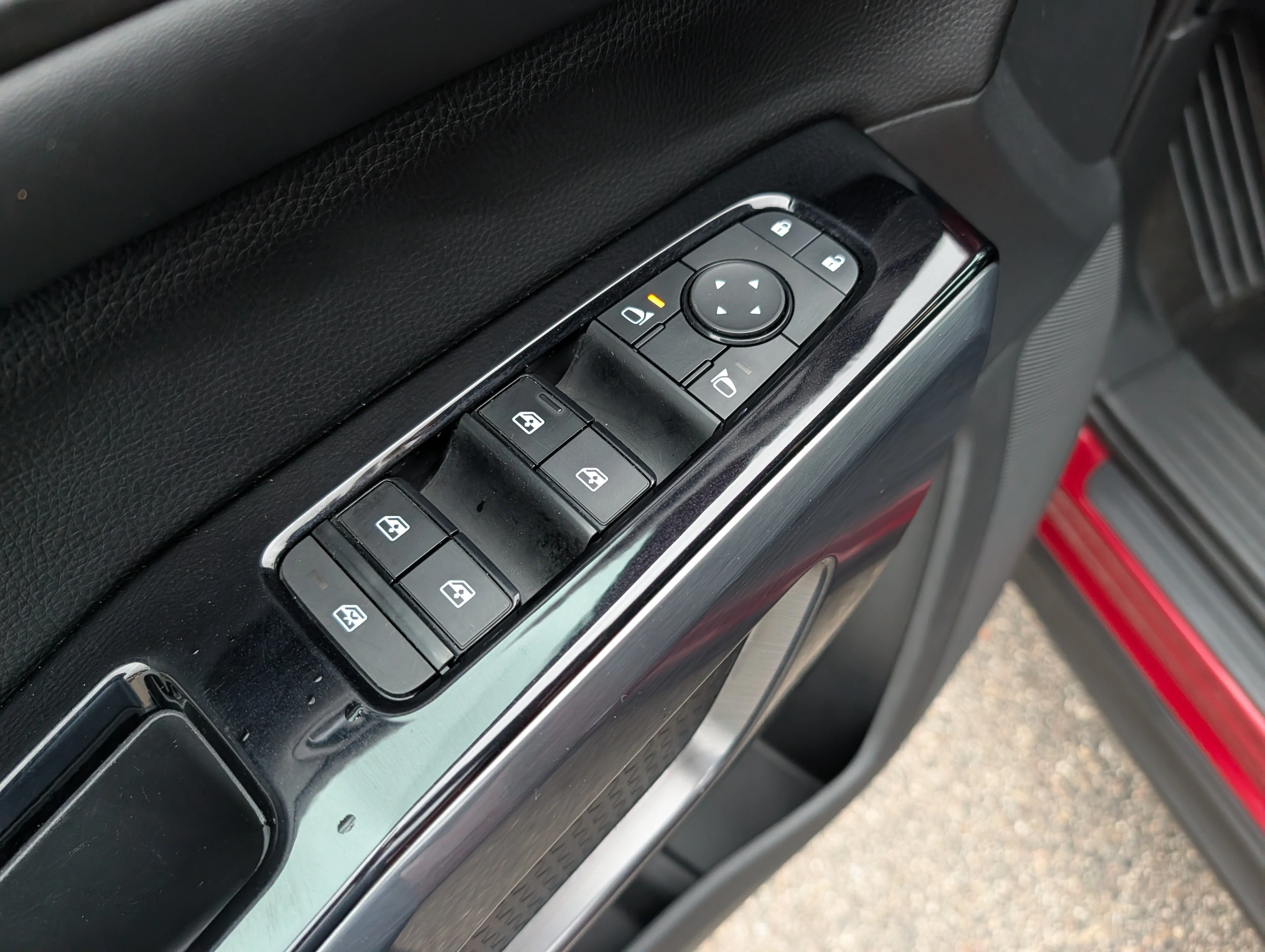 2023 Nissan Pathfinder SL - Photo 23
