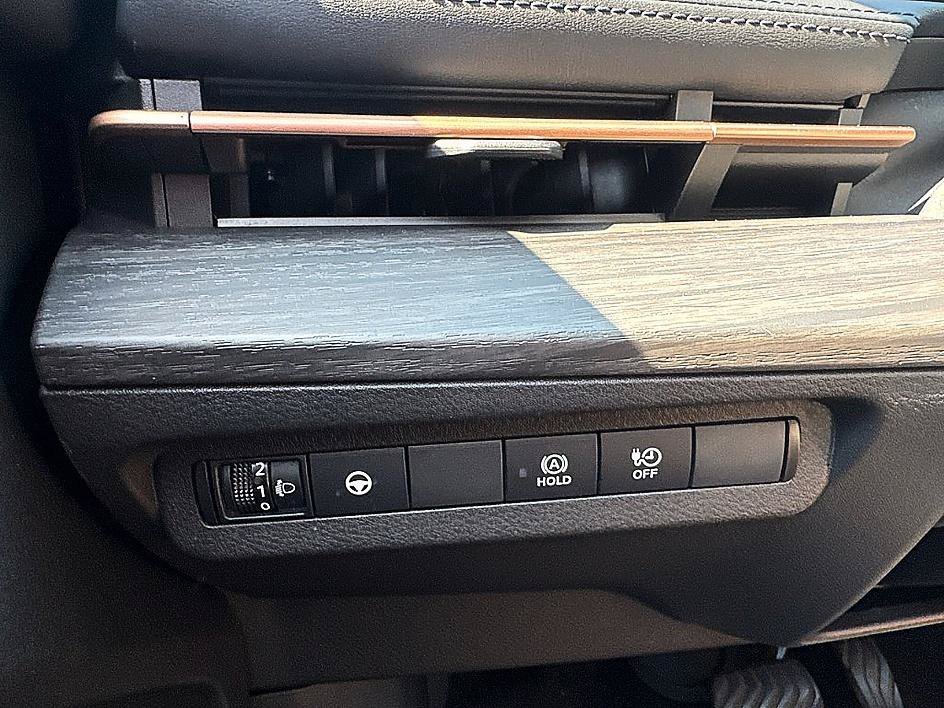Used 2023 Gun Metallic Nissan VENTURE+ image 20