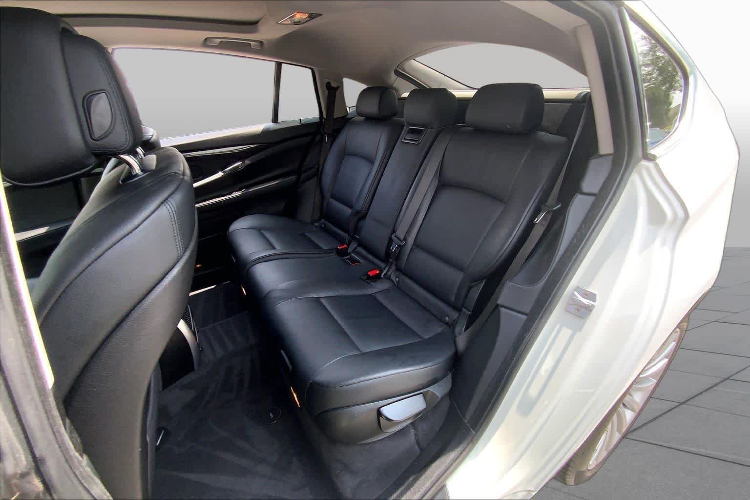 Used 2013 Alpine White BMW 535i image 20