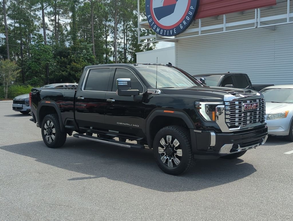 Used 2025 Black GMC Denali image 8