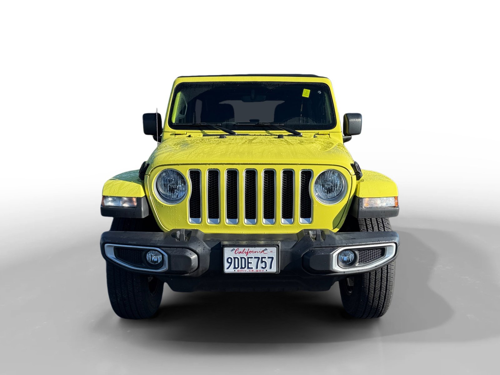 Used 2022 High Velocity Clearcoat Jeep Unlimited Sahara image 8