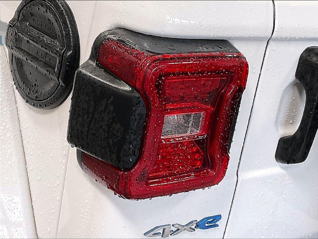 Used 2024 White Jeep Sahara 4xe image 30