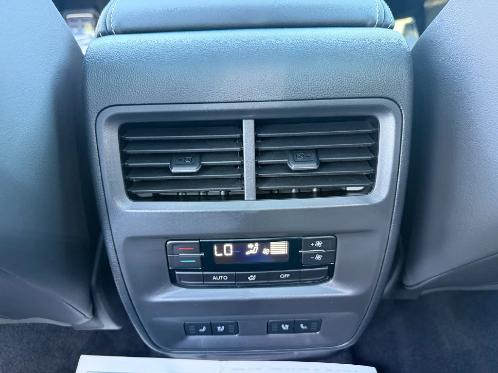 New 2027 Deep Black Pearl Volkswagen SEL image 29