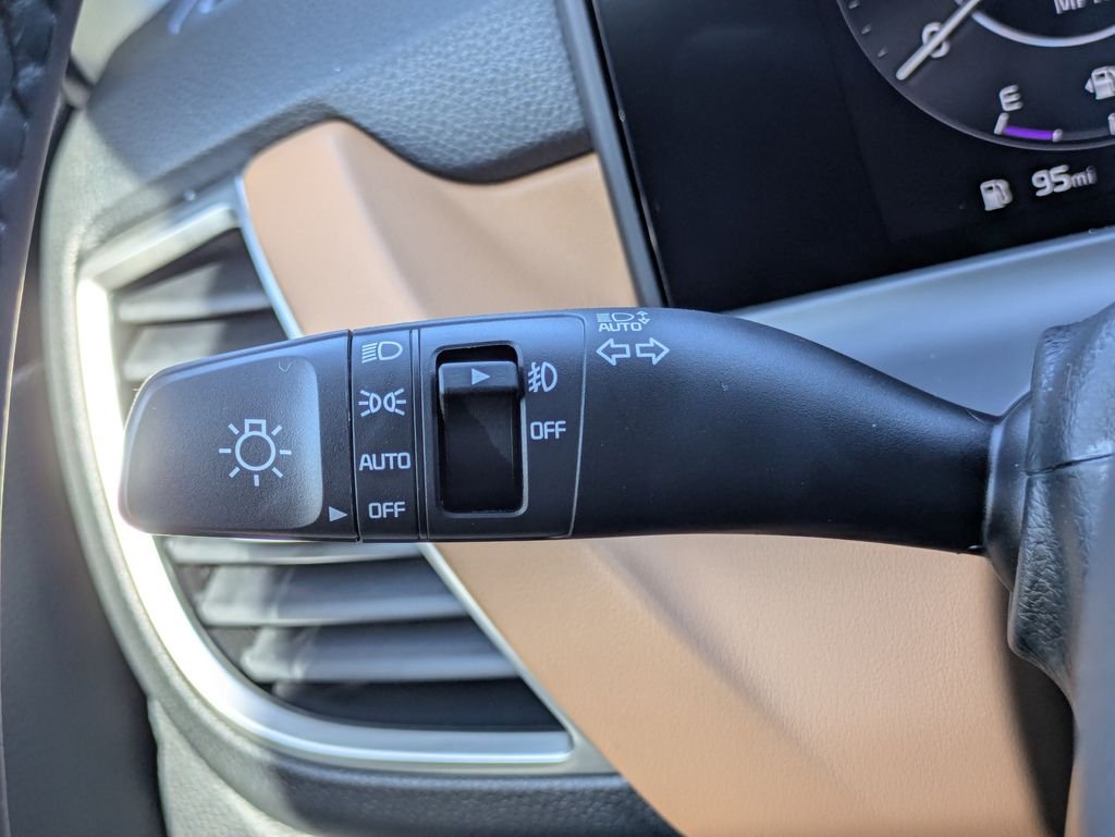 New 2026 Ceramic Silver Kia SX image 24