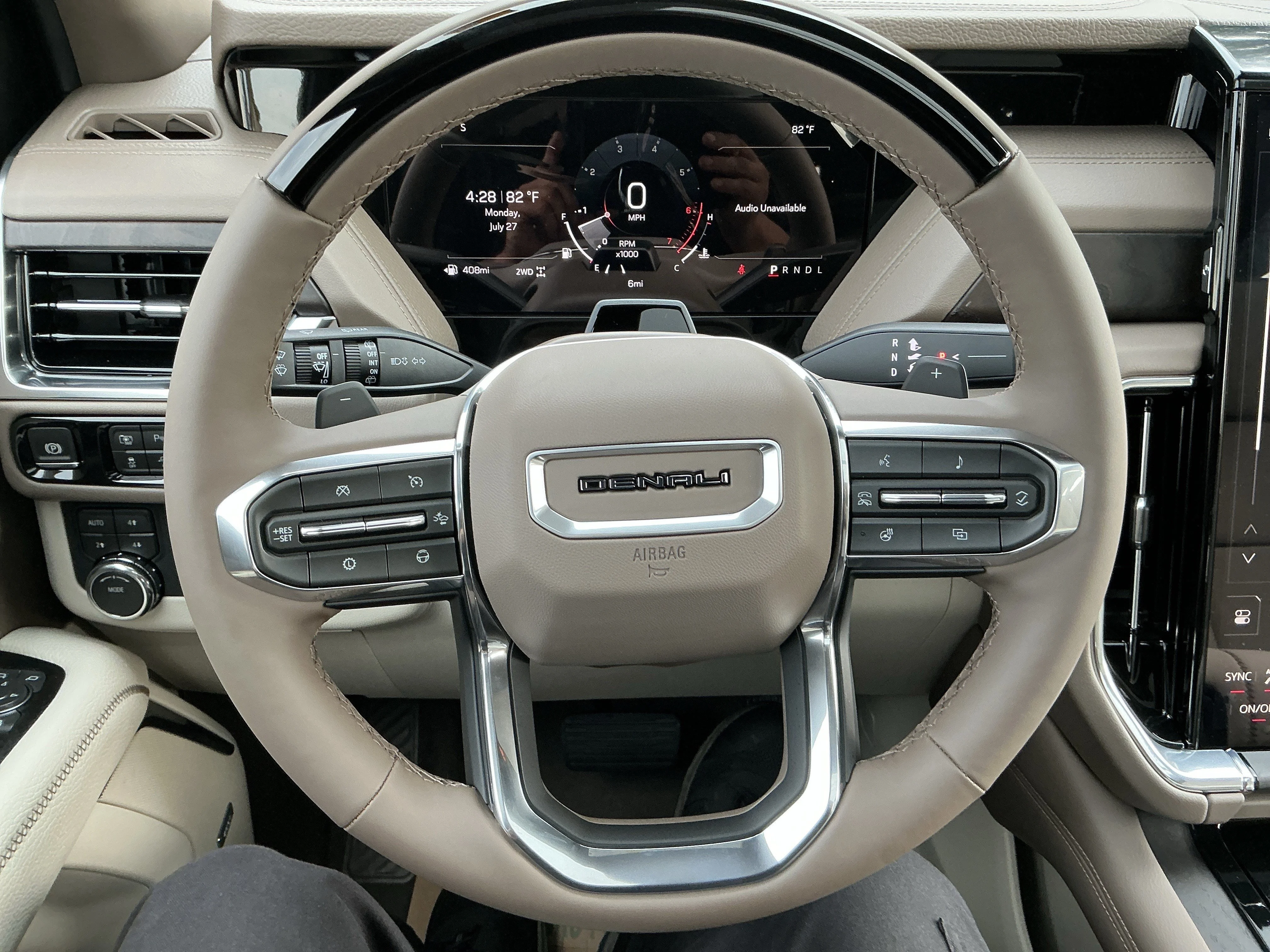 2026 GMC Yukon XL Denali - Photo 16
