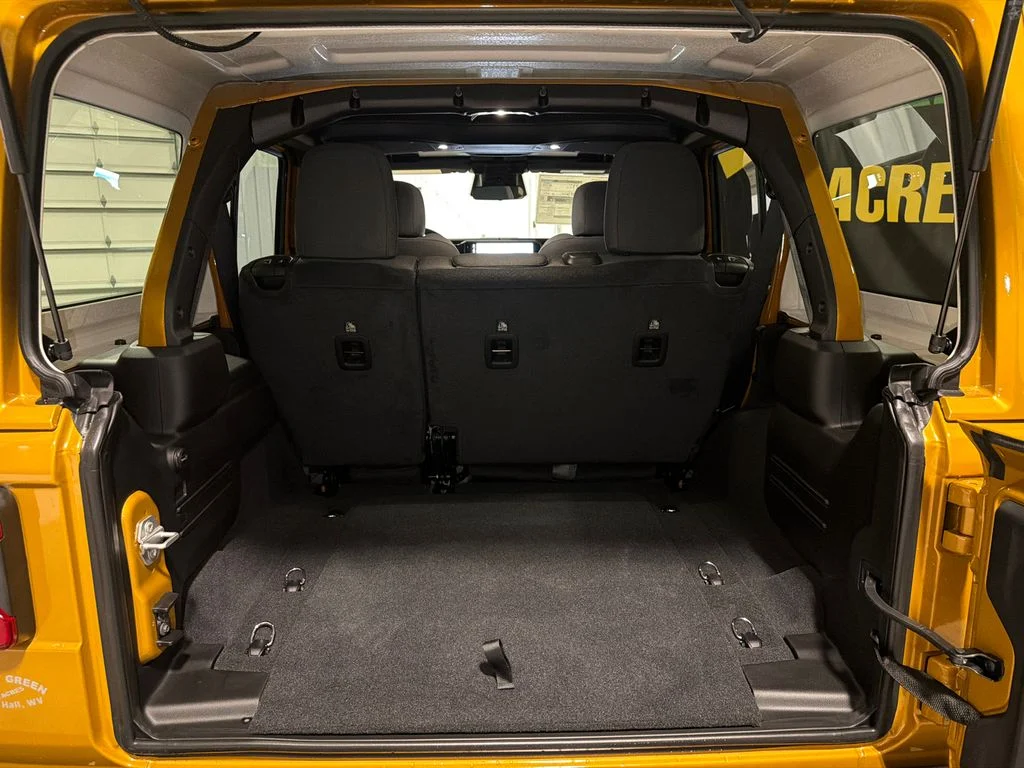 New 2026 Goldilocks Exterior Paint Jeep Rubicon image 40
