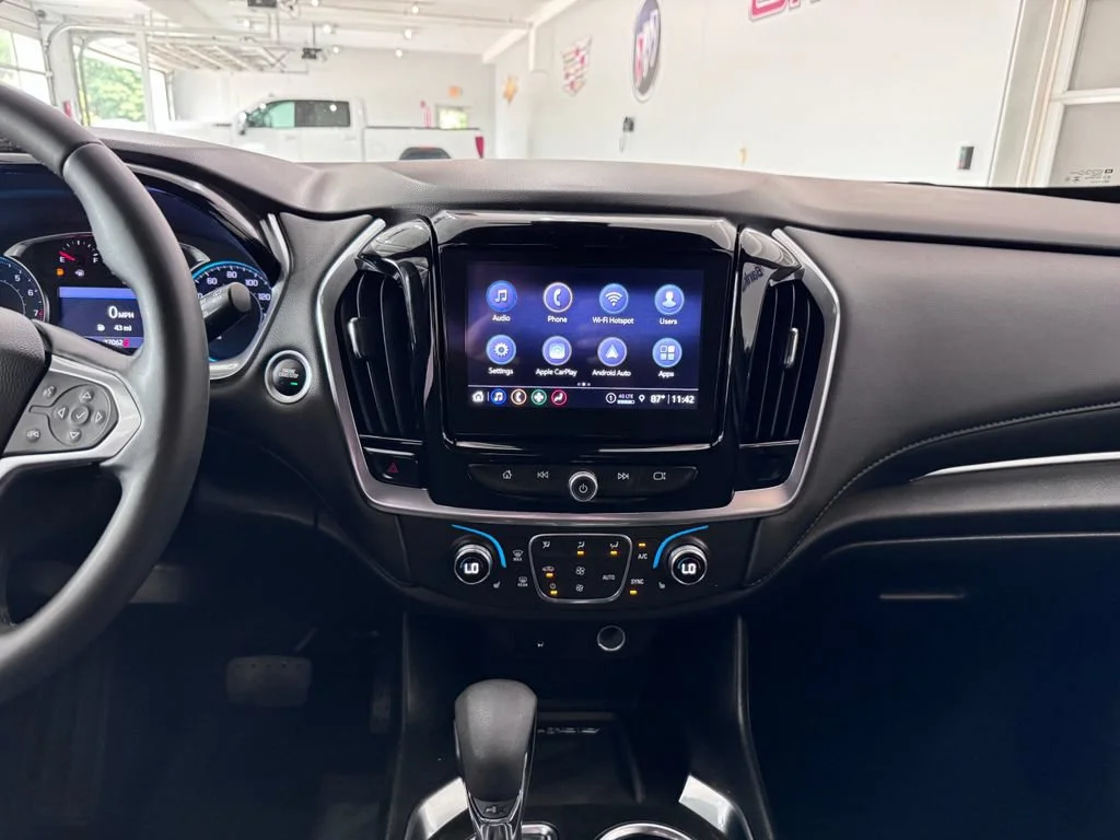 2023 Chevrolet Traverse 1LT - Photo 18