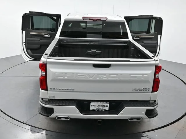 Used 2025 Iridescent Pearl Tricoat Chevrolet High Country image 43