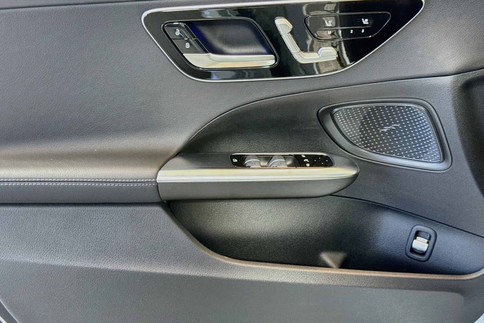 New 2026 Cirrus Silver Metallic Mercedes-Benz C 300 image 16
